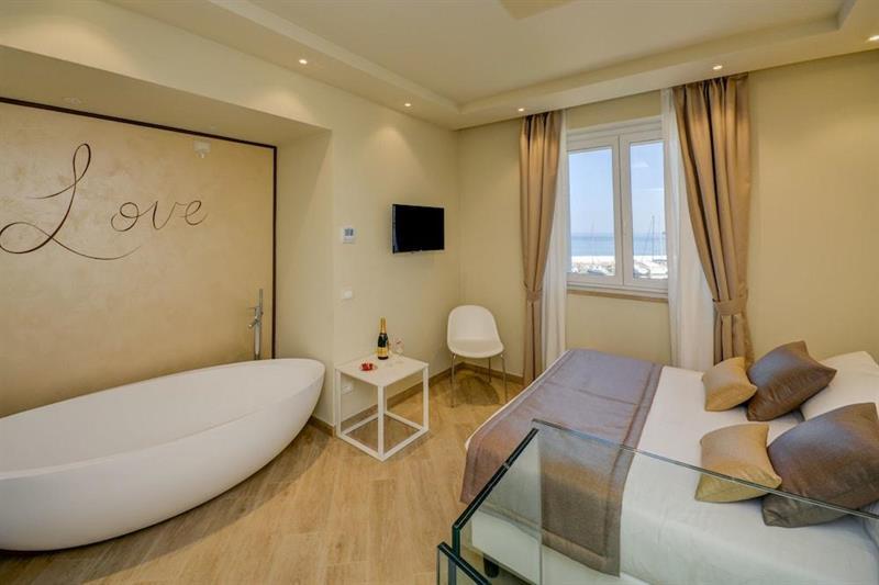 Villa Garuti Village Паденге-суль-Гарда Экстерьер фото