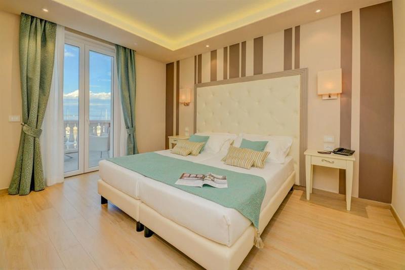 Villa Garuti Village Паденге-суль-Гарда Экстерьер фото